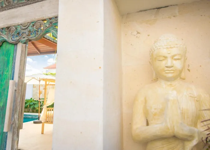 Mayo Villa Legian